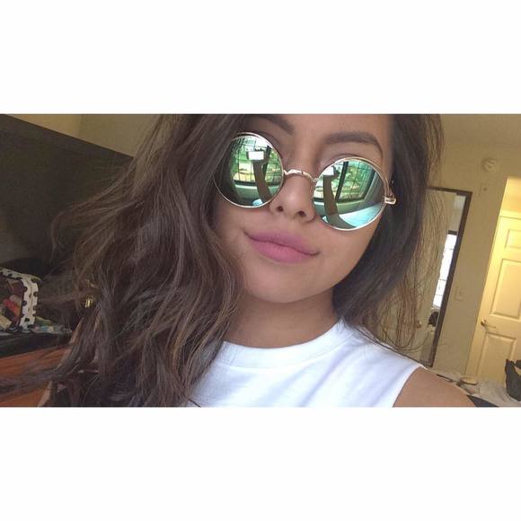 Meet your Posher, Jeyanna - Picture 1 of 1